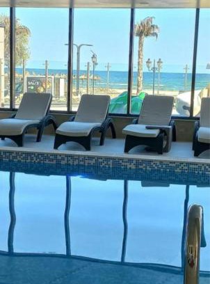 Mamaia-Sat Apartamento | Premium Studio Privat ApartHotel situat In Alezzi Beach Resort Piscina,Sauna,Jacuzzi,Parking