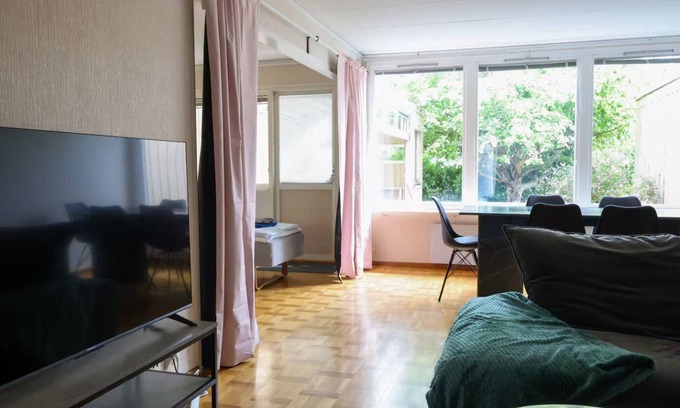 Gothenburg Apartamento | Premium Workers Home | Near Volvo | Bergsjön