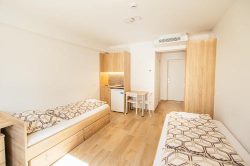 Koper Hostal | Prenočišča Prisoje