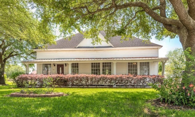 Stafford Casa | Present Street Place - 20min to Rodeo, NRG, Med Center