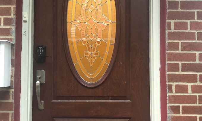 Williamsbridge Casa | Presenting to you a cozy 2 bedroom apartment on a second floor of a house.