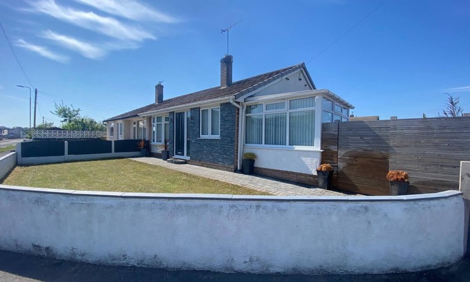 Prestatyn Cabaña | Cozy Coastal bungalow in Prestatyn