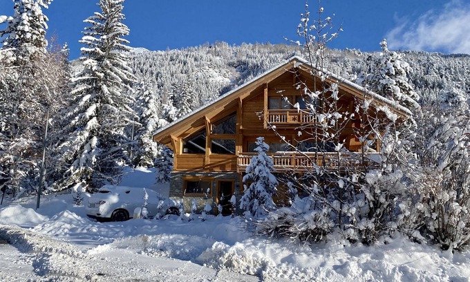 La Salle-les-Alpes Chalet De Esquí | Chalet-Superior-Vista a la Montana-Baño en la habitacion