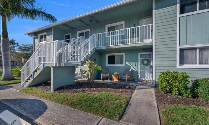 Palm River Estates Condominio | Prestige Naples Condo