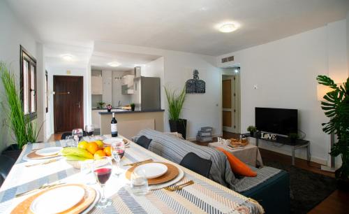 Carretera de Cadiz Apartamento | Prestige Premium Apartment with FREE Parking - Malaga Center