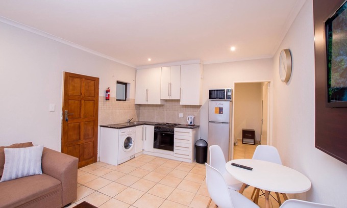 Greater Johannesburg Metropolitan Area Casa | Prestigious Apartments