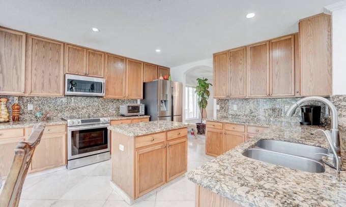 Miramar Casa | Prestigious State Home In Beautiful Miramar, near the Hard Rock Hotel & Casino!