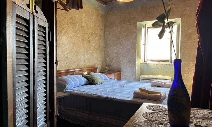 Giuliano di Roma Casa | Preta Nera Van Gogh - Una Habitación Pensión, Capacidad 2