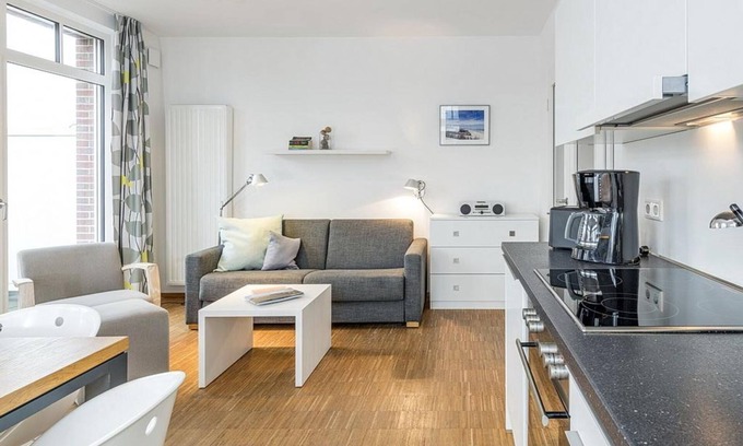 Horum Apartamento | Pretty apartment with sunny balcony in south-east location - only 100 m to the beach