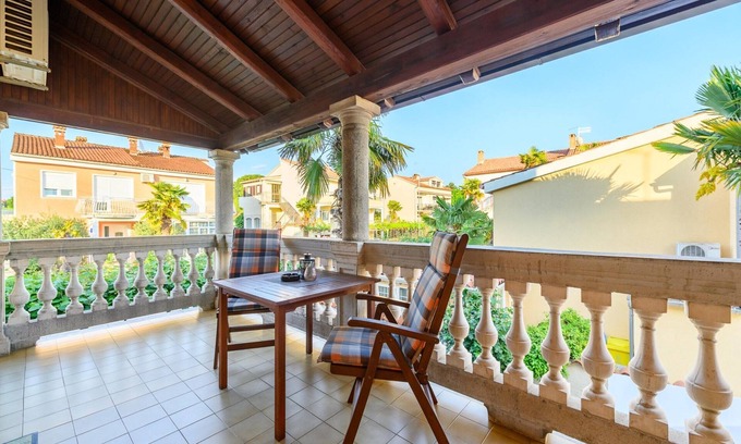 Gulici Apartamento | Pretty Apartment With Balcony