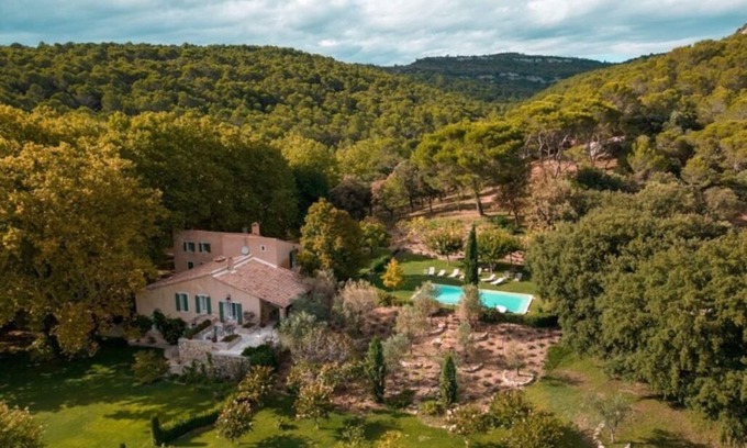 Bollene Otro | Bonita casa de campo provenzal de 900 m2, con piscina y tenis