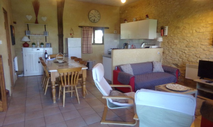 Nadaillac-de-Rouge Casa | Bonita casa con piscina climatizada