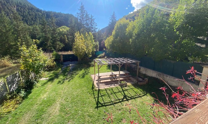 La Condamine-Chatelard Casa | Pretty family home Ubaye Valley 12 pers