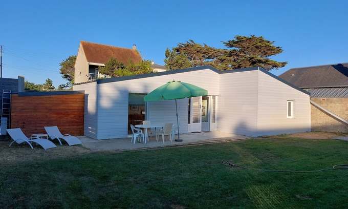 Denneville Casa | Pretty gîte 50m from a beautiful sandy beach facing Jersey