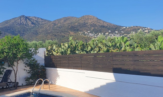 El Mas Bosca Villa | bonita casa para 5 personas totalmente equipada con piscina privada, wifi, cerca del mar