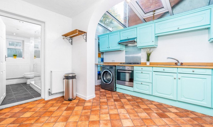 Harborne Casa | Pretty House in Popular Harborne