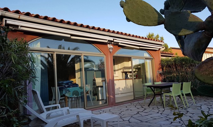 Theoule-sur-Mer Villa | Bonita casa con jardín, vistas al mar, en residencia con piscina