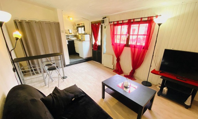 Draveil Apartamento | Vrbo Property