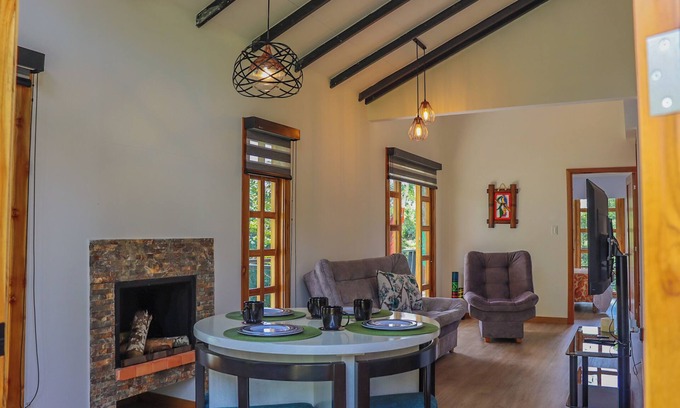 Filandia Cabina | Pretty Modern Cabin at the Tourist Area. MILAGROS