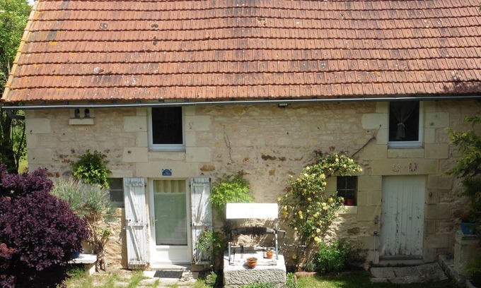 Salles-en-Toulon Casa | BONITA CASA DE PIEDRA RENOVADA