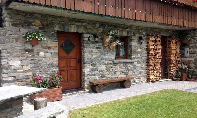 Madesimo Chalet De Esquí | BONITO APARTAMENTO DE DOS HABITACIONES EN ESTILO ALPINO