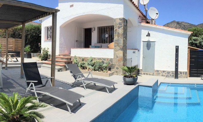 El Mas Bosca Casa | Bonita villa con piscina privada, cerca del mar.