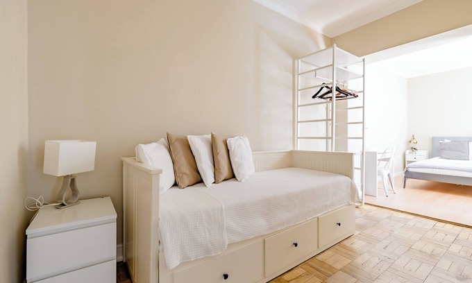 Lisbon Old Town Apartamento | Priceless Flat With Terrace in Estrela / Lisboa