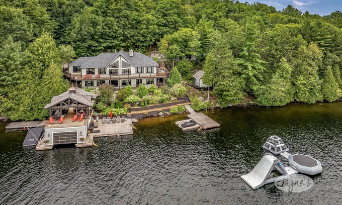Rosseau Cabaña | Priceless views at this 6 bed, 5 bath Cottage + 1 bed Bunkie