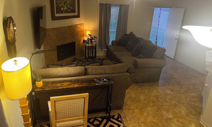 Channelview Casa | PRICELESS w/Charm/Comfort Pvt-10 on Richter: Peaceful 3-bdrm amenities,Pkg,,WiF