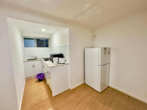 Macgregor Apartamento | Prime 1BR Near Transport and Retail