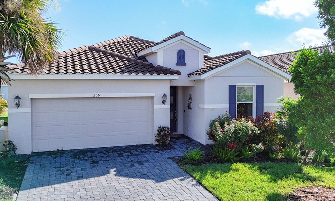 Venice Casa | Prime Area Near Golf Courses! Stunning 3 BDRM! Utils Incl
