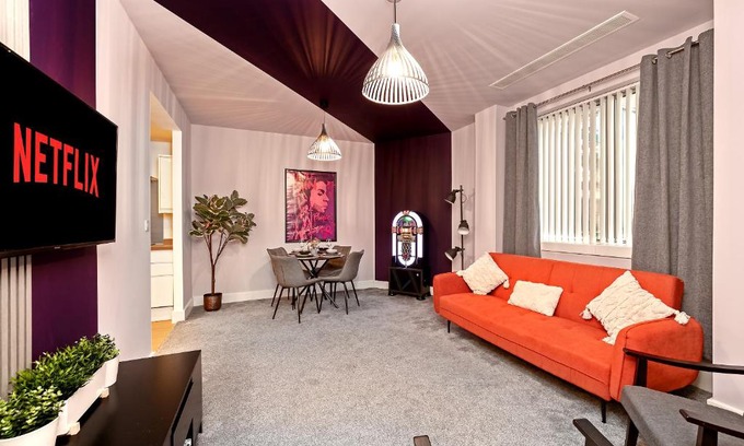 Central Milton Keynes Apartamento | PRIME City Centre Location, THE JUKE BOX SUITE, Secure Gated FREE Parking Space, Unique STYLISH Apartment, Two Bathrooms