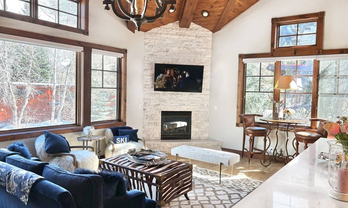 West End Condominio | Prime Downtown Aspen Condo