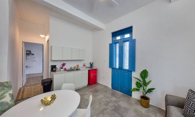 Puerta de Tierra Apartamento | Cozy Apartment in Prime San Juan, Walk to Beach