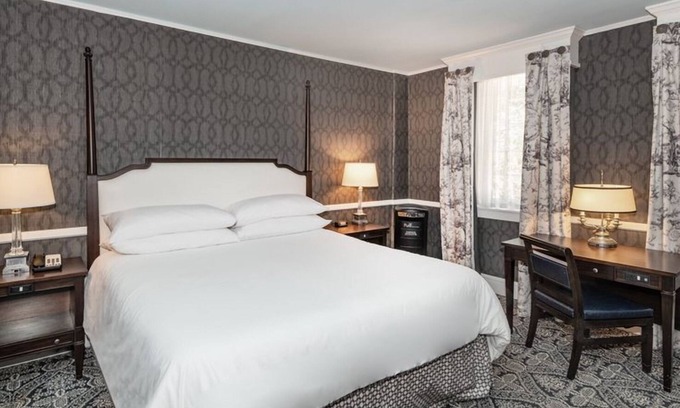 Historic District Hotel | Prime Location! Close to Chesapeake Bay & Beaches