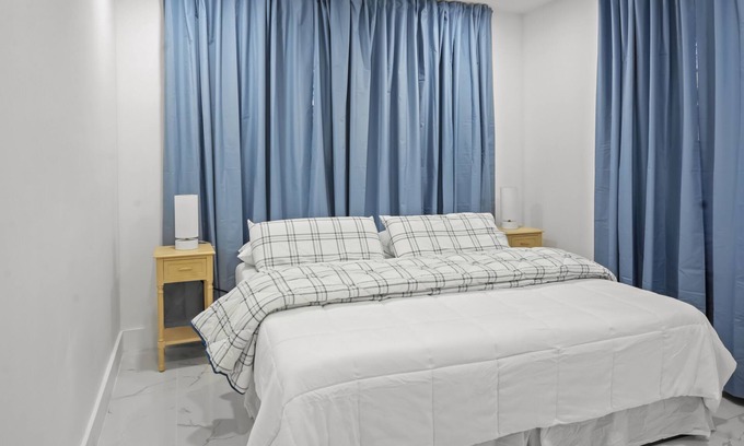 Coral Terrace Casa | Prime Location/ Cozy/Clean /Free Parking