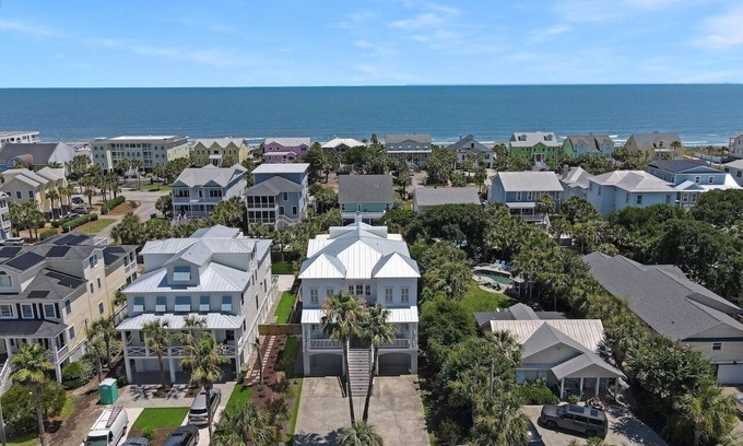 Isle of Palms Casa | ¡Excelente ubicación! Centro de la PIO. A 1 cuadra del pueblo / playa. Piscina, ascensor