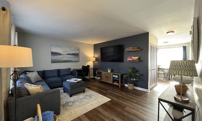 North Chesterfield Casa | Prime location! Minutes to RVA downtown, UVA, and top hospitals. Act now!