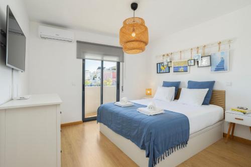Olhao Apartamento | Prime Location, Pool, Free Parking