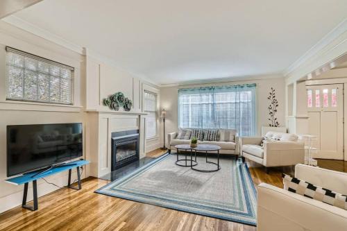 Lower Queen Anne Apartamento | Prime Location walk to attractions w Free Parking