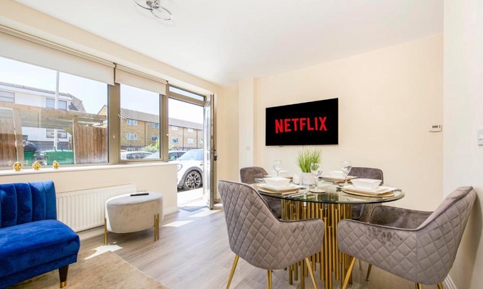 Hillingdon Apartamento | Prime Luxury, Heathrow, FreeParking, WiFi, Netflix