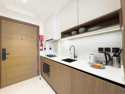 Dubai Apartamento | Prime Res 3 -Studio Alfurjan 208