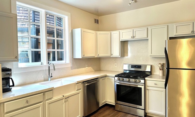 Russian Hill Condominio | Prime San Francisco Location - Russian Hill Polk/Lombard!