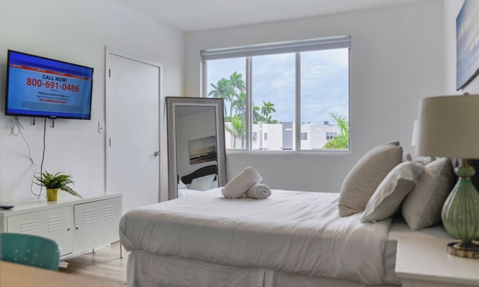 Golden Glades Casa | Prime Townhouses Near Design District