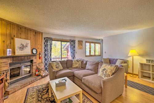 West Dover Casa | Primely Located Dover Escape Less Than 1 Mi to Mt Snow!