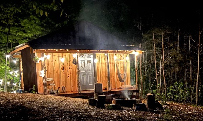 Dandridge Alquiler De RV | Primitive, rustic, tipi glamping & nature immersion retreat~ Historic Dandridge