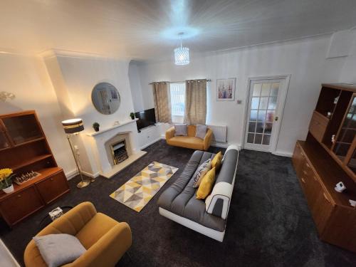 Blyth Apartamento | Primos Palace 4 - Bedroom House in Blyth