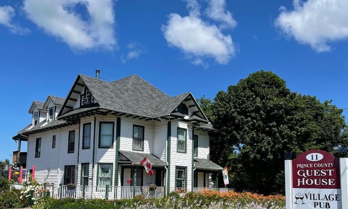 Miscouche Casa | Prince County Guest House