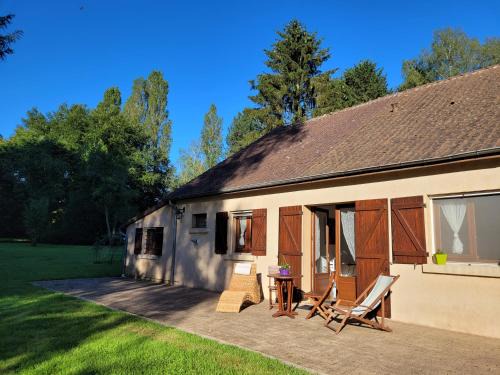 Saint-Malo-en-Donziois Cama Y Desayuno | Prince des carrés