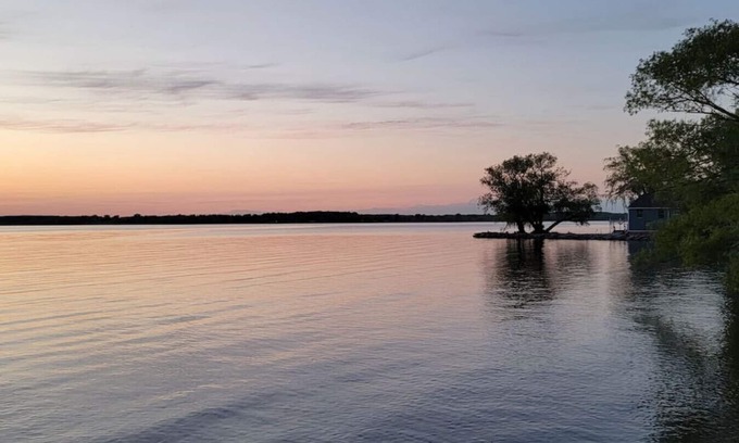 North Port Cabaña | Prince Edward County-Enjoy Picton WIne Country